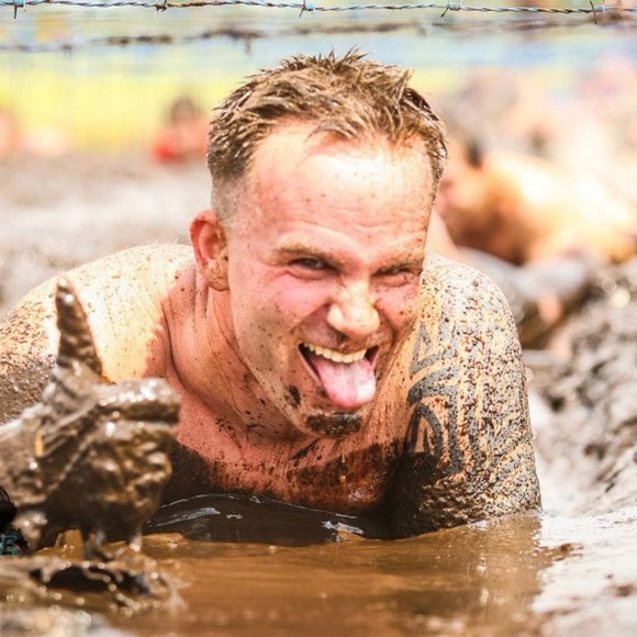 Meet your Posher, Chris - Suggested User. - Picture 8 of 8